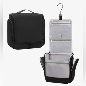 NWOT Hanging Sleek Black Travel Toiletry Bag Men Women